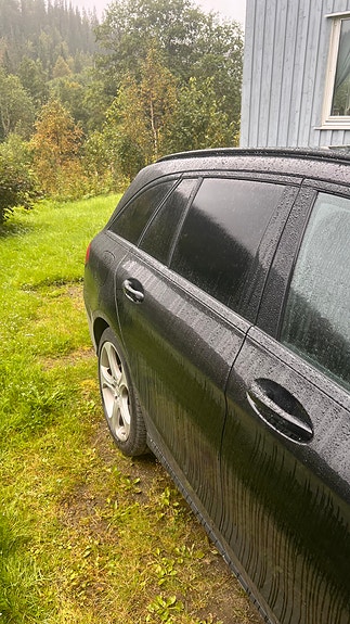 Mercedes-Benz C350 e 3 of 10