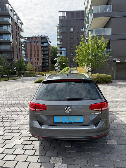 Volkswagen Passat 5 of 7