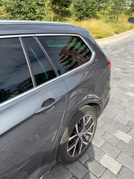Volkswagen Passat 4 of 7