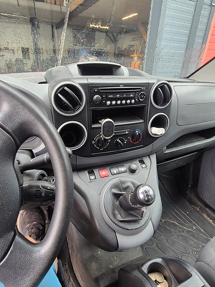 Peugeot Partner 8 of 8