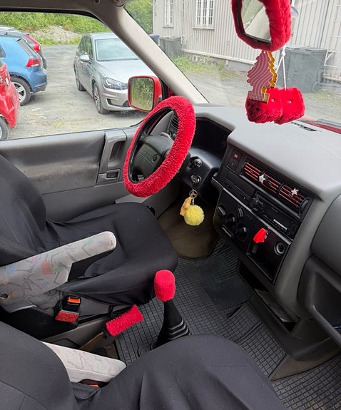 Volkswagen Multivan 6 of 10