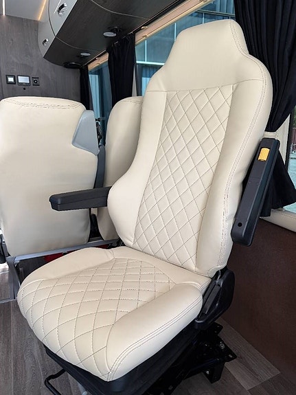 Setra S 411 HD. HIGH-END Camper! 15 of 30
