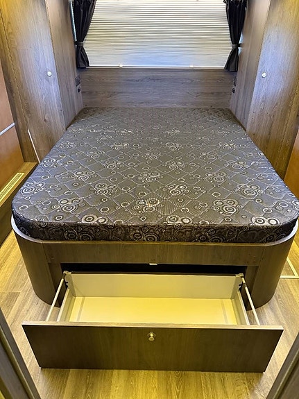 Setra S 411 HD. HIGH-END Camper! 27 of 30