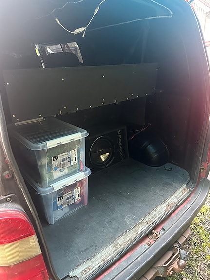 Toyota HiAce 5 of 9