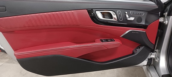 Mercedes-Benz SL550 25 of 30