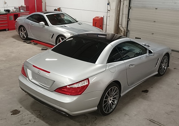 Mercedes-Benz SL550 8 of 30
