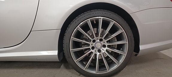 Mercedes-Benz SL550 22 of 30