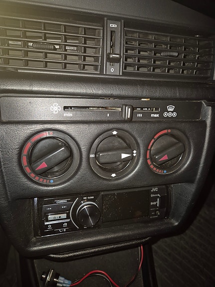 Mercedes-Benz 190 E 15 of 15