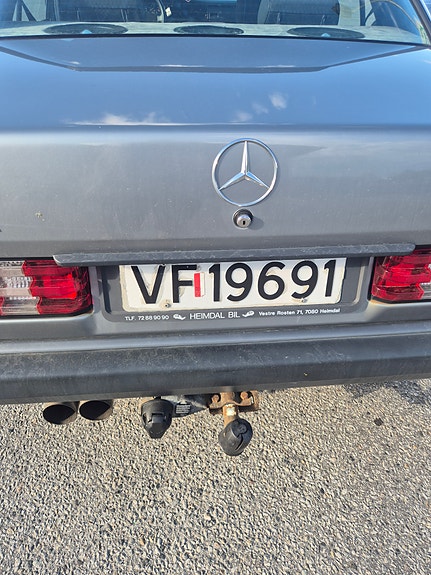 Mercedes-Benz 190 E 4 of 15