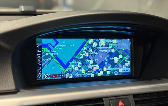 BMW 335i 19 of 27