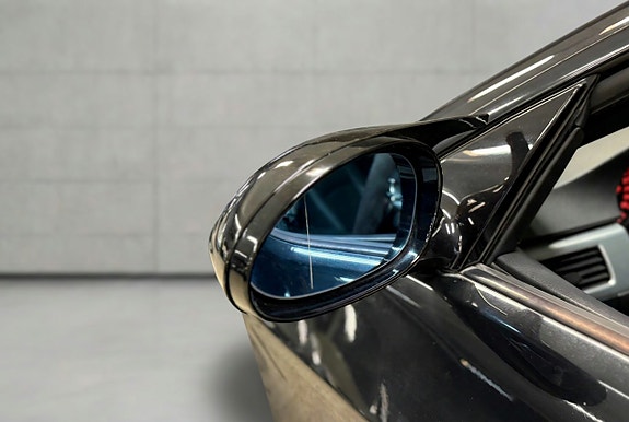 BMW 335i 9 of 27