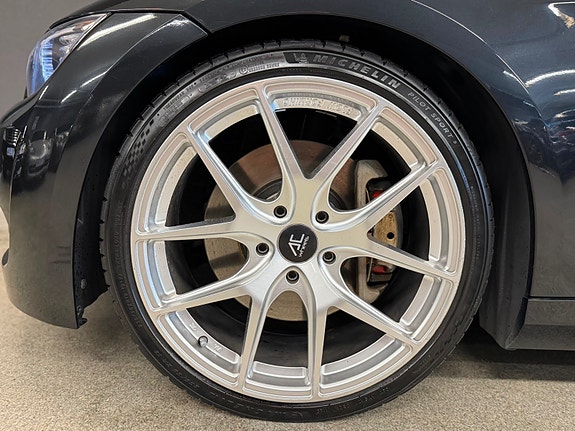 BMW 335i 10 of 27