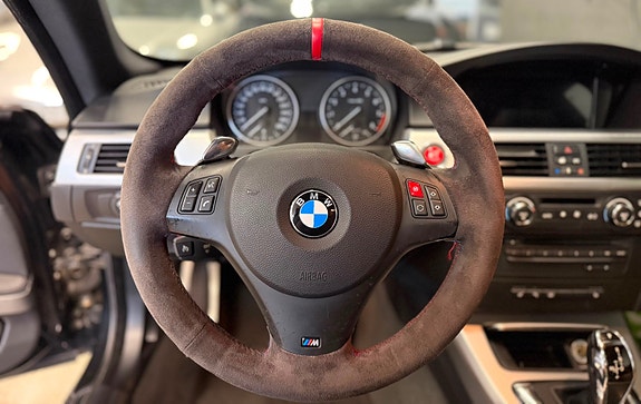 BMW 335i 16 of 27
