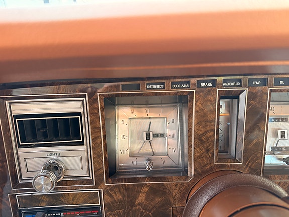 Lincoln Continental 29 of 30
