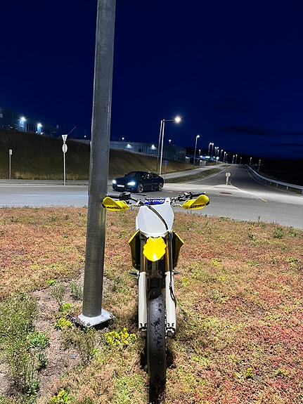 Suzuki RMZ 450 3 of 16