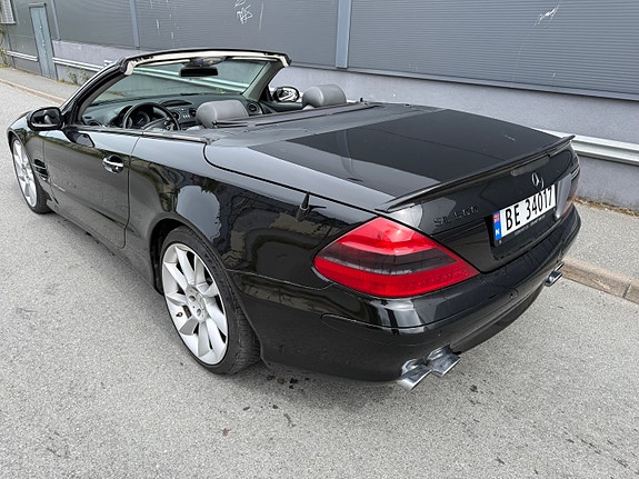 Mercedes-Benz SL500 8 of 20