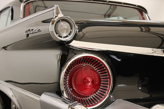 Ford Andre 19 of 30