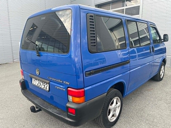 Volkswagen Caravelle 16 of 25