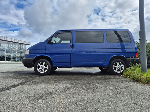 Volkswagen Caravelle 11 of 25