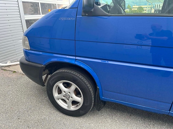 Volkswagen Caravelle 13 of 25