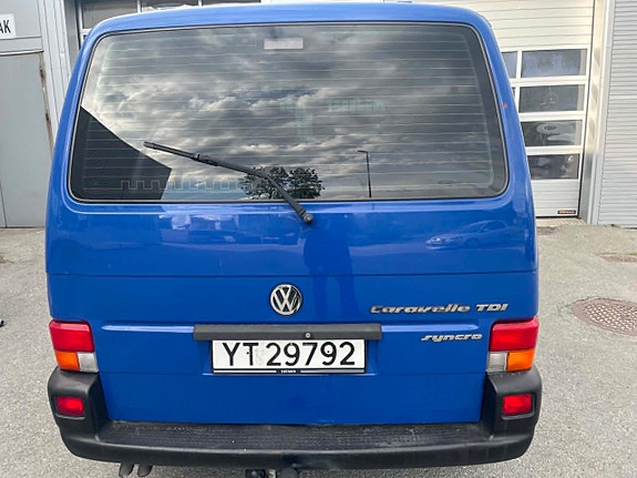 Volkswagen Caravelle 17 of 25