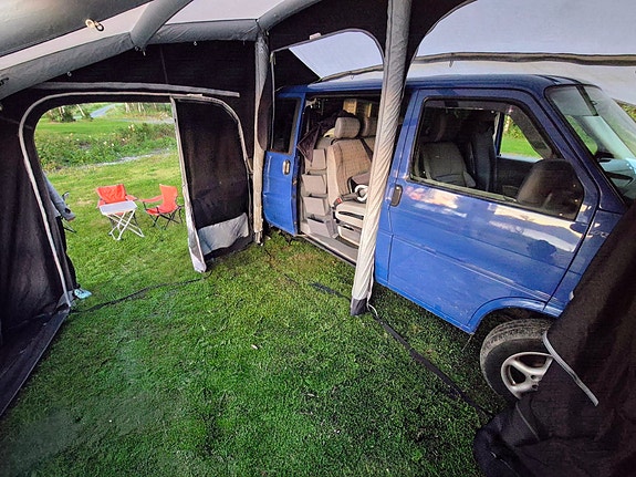 Volkswagen Caravelle 4 of 25