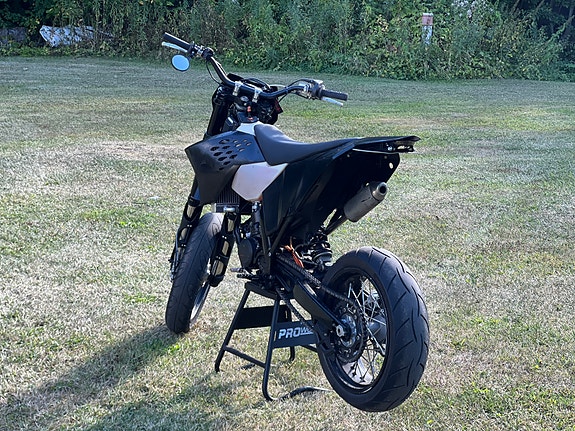 KTM 125 EXC 7 of 13