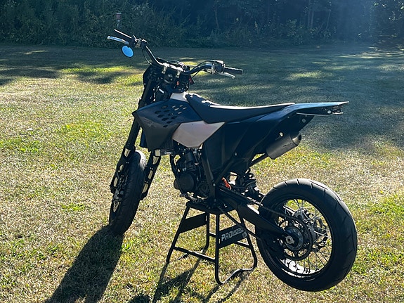 KTM 125 EXC 9 of 13