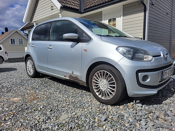Volkswagen UP! 6 of 10
