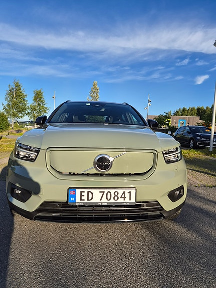 Volvo XC40 8 of 18