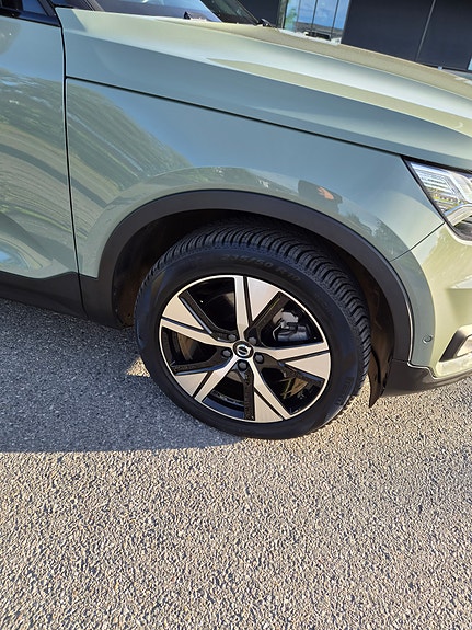 Volvo XC40 11 of 18
