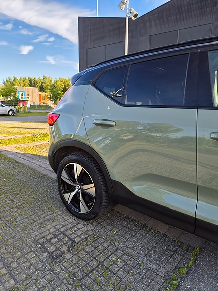 Volvo XC40 5 of 18