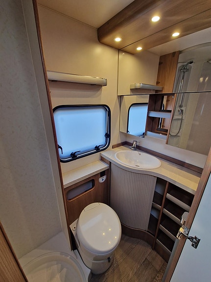 Hobby 545 KMF De Luxe Edition ALDE 2020 13 of 16