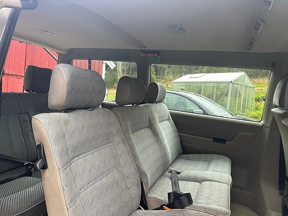 Volkswagen Caravelle 25 of 25