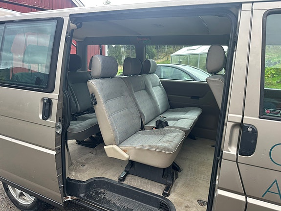 Volkswagen Caravelle 23 of 25