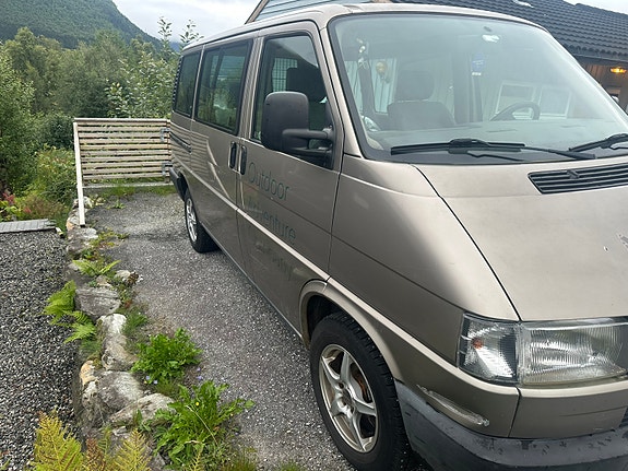 Volkswagen Caravelle 6 of 25