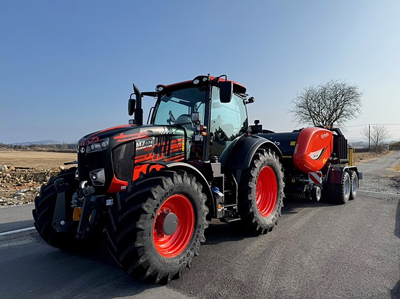 Kubota M7-174 Premium KVT 28 of 30