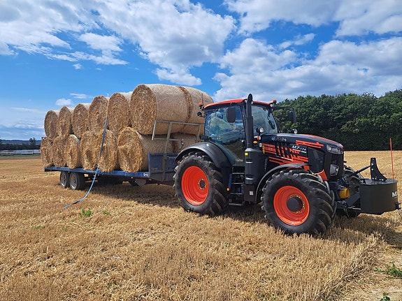 Kubota M7-174 Premium KVT 25 of 30