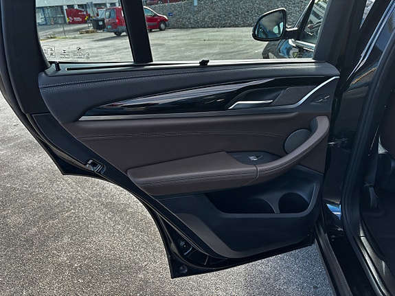 BMW X3 18 of 30
