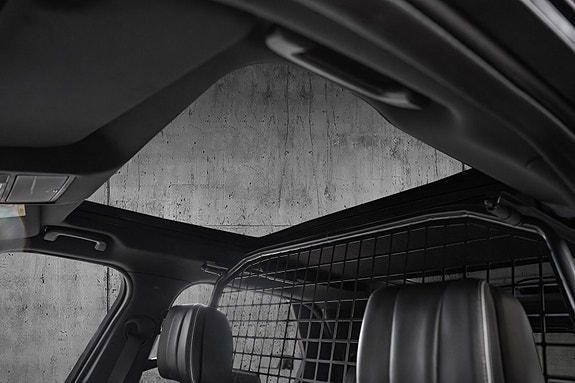 Land Rover Discovery 17 of 30