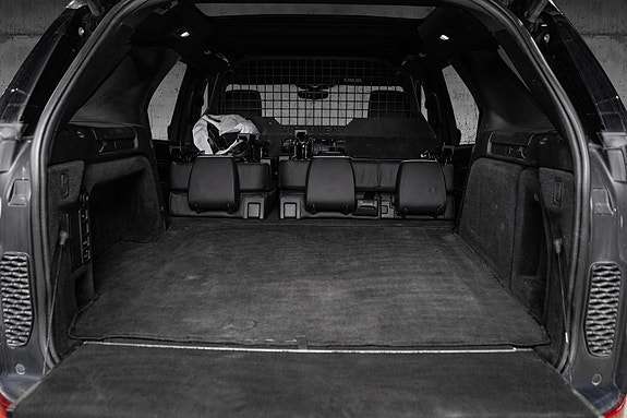 Land Rover Discovery 12 of 30