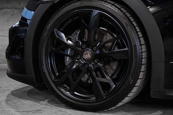 Porsche Taycan Cross Turismo 6 of 30