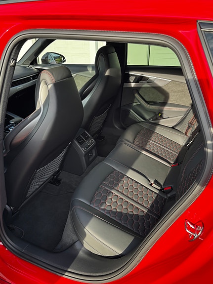 Audi RS4 19 of 26