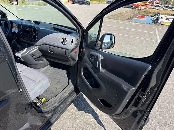 Citroen Berlingo 12 of 21