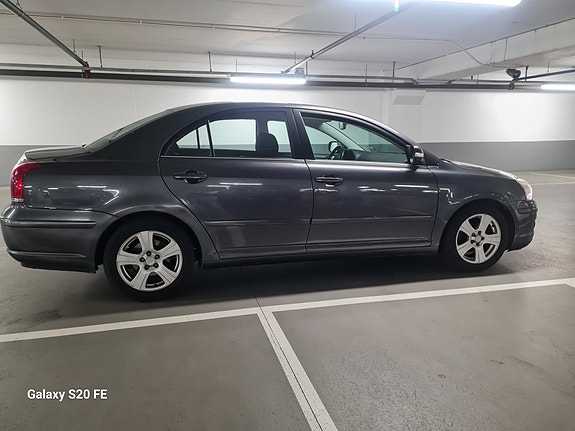 Toyota Avensis 3 of 21
