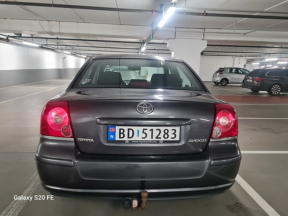Toyota Avensis 10 of 21