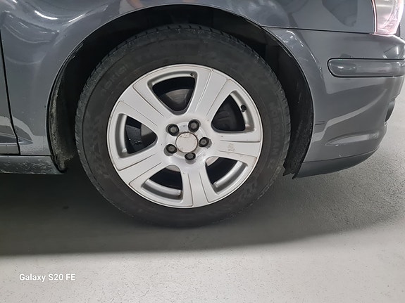 Toyota Avensis 9 of 21