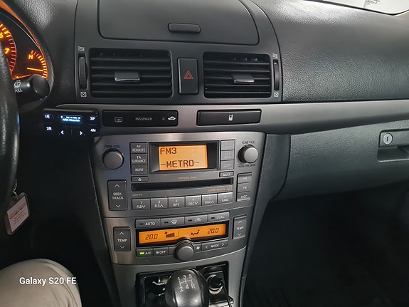 Toyota Avensis 14 of 21