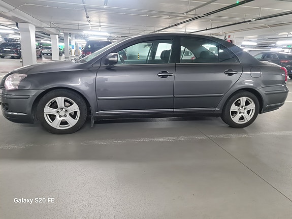 Toyota Avensis 6 of 21