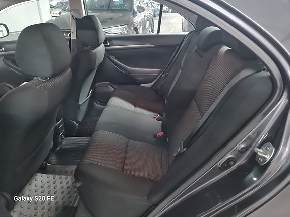 Toyota Avensis 19 of 21
